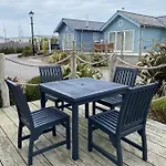 Sandy Bay Hideaway - Part Of The The Bay Village With Pool, Gym And Direct Access, Pub, Restaurant, Tennis And Meadows Walks