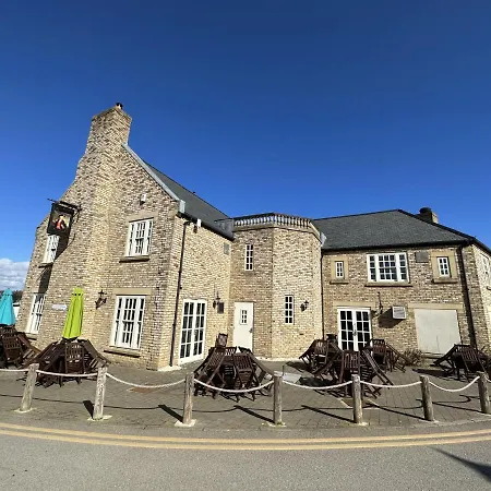 Sandy Bay Hideaway - Part Of The The Bay Village With Pool, Gym And Direct Access, Pub, Restaurant, Tennis And Meadows Walks Filey