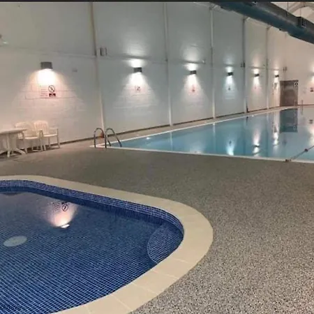 Sandy Bay Hideaway - Part Of The The Bay Village With Pool, Gym And Direct Access, Pub, Restaurant, Tennis And Meadows Walks Nyaraló