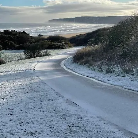 Sandy Bay Hideaway - Part Of The The Bay Village With Pool, Gym And Direct Access, Pub, Restaurant, Tennis And Meadows Walks Nyaraló