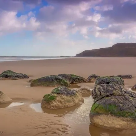 Sandy Bay Hideaway - Part Of The The Bay Village With Pool, Gym And Direct Access, Pub, Restaurant, Tennis And Meadows Walks Nyaraló