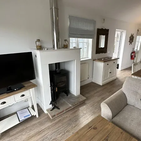 Nyaraló Sandy Bay Hideaway - Part Of The The Bay Village With Pool, Gym And Direct Access, Pub, Restaurant, Tennis And Meadows Walks *