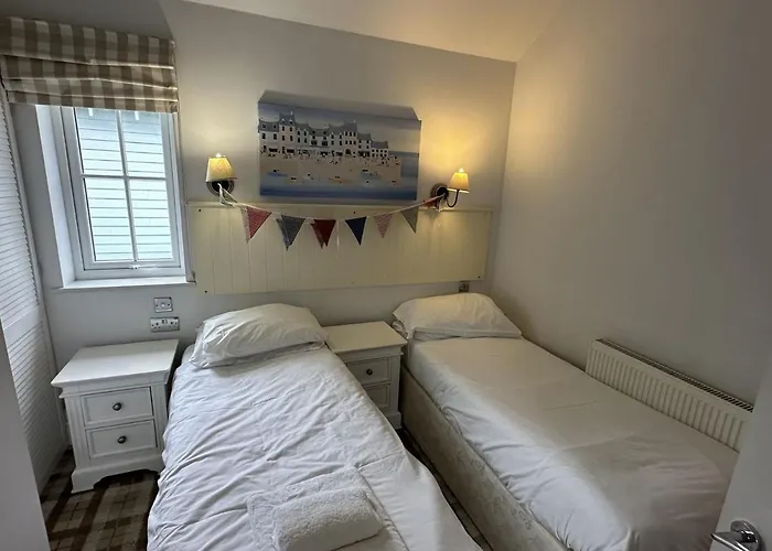 Sandy Bay Hideaway - Part Of The The Bay Village With Pool, Gym And Direct Access, Pub, Restaurant, Tennis And Meadows Walks Hébergement de vacances *