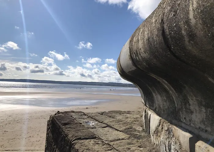 Sandy Bay Hideaway - Part Of The The Bay Village With Pool, Gym And Direct Access, Pub, Restaurant, Tennis And Meadows Walks * Filey