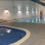 Sandy Bay Hideaway - Part Of The The Bay Village With Pool, Gym And Direct Access, Pub, Restaurant, Tennis And Meadows Walks Nyaraló