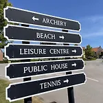 Nyaraló Sandy Bay Hideaway - Part Of The The Bay Village With Pool, Gym And Direct Access, Pub, Restaurant, Tennis And Meadows Walks Filey