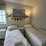 Sandy Bay Hideaway - Part Of The The Bay Village With Pool, Gym And Direct Access, Pub, Restaurant, Tennis And Meadows Walks Nyaraló *